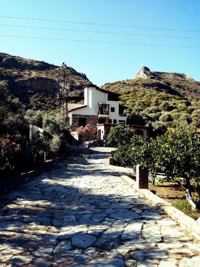 Pir Efes Konaklari * İzmir